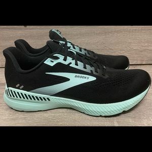 Brooks Launch GTS 8. Black/Mint Blue. Womens 10.5